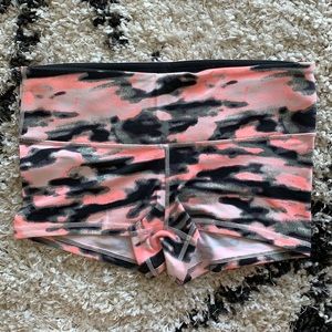 💟 Lululemon bike shorts